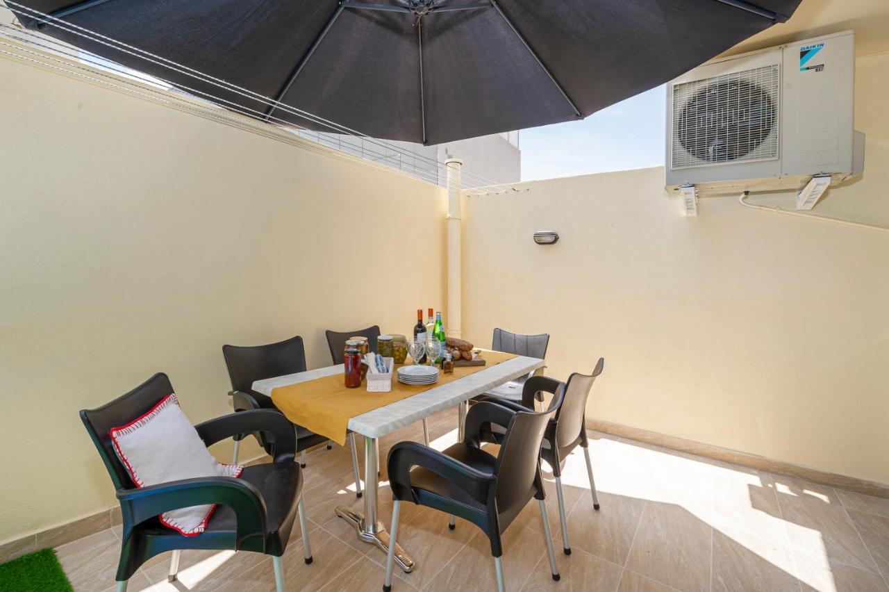 Summer Breeze 3 Bedroom Family Maisonette With Sunny Terrace In Mellieha - By Getawaysmalta Экстерьер фото