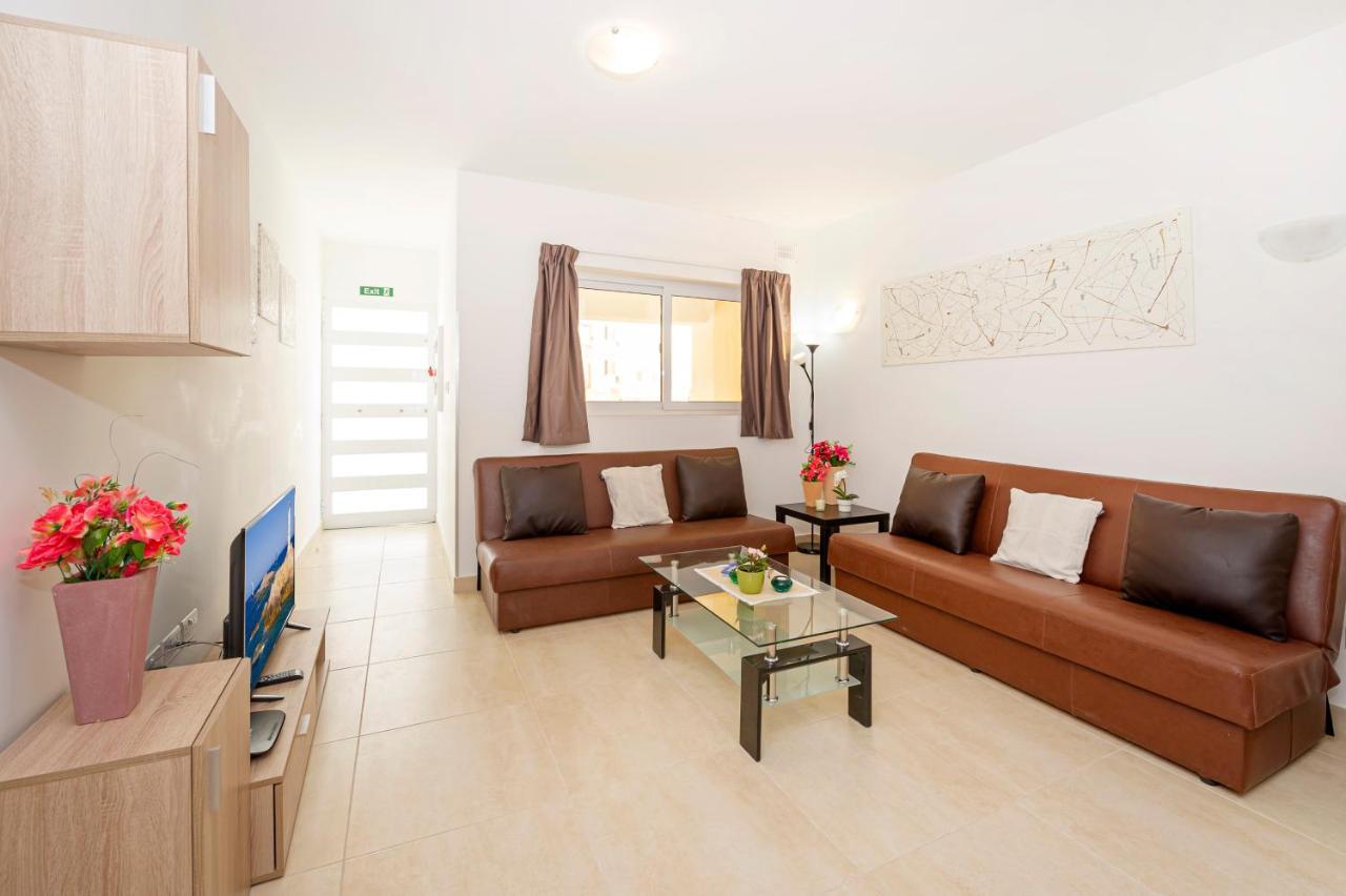 Summer Breeze 3 Bedroom Family Maisonette With Sunny Terrace In Mellieha - By Getawaysmalta Экстерьер фото